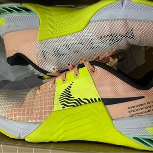 Nike Neon Yellow and Peach Training Shoes